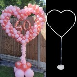 Постоље за балони во форма на срце
